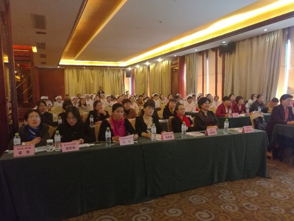 来自各家医院的评委评分