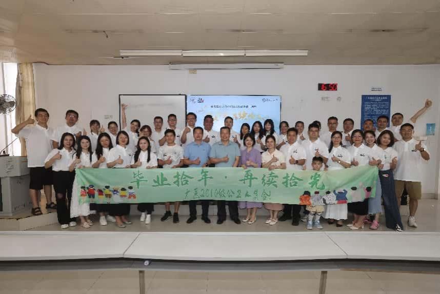 说明: _cgi-bin_mmwebwx-bin_webwxgetmsgimg__&MsgID=5281401260644204081&skey=@crypt_f10510af_297bd3bdc4d36b2c4e236c45554cde67&mmweb_appid=wx_webfilehelper